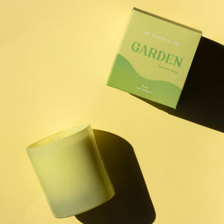 Garden 9 oz. Hue Candle (Tomato Vine)