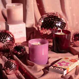 Flora 9 oz. Hue Candle (Wild Orchid)